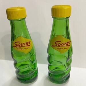 Mini Squirt Salt & Pepper shaker soda pop bottles. Collectible, Novelty Mexico